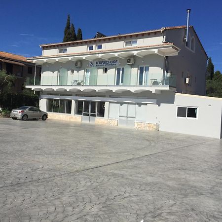 דאסיה Terpsichore Boutique Appartments מראה חיצוני תמונה
