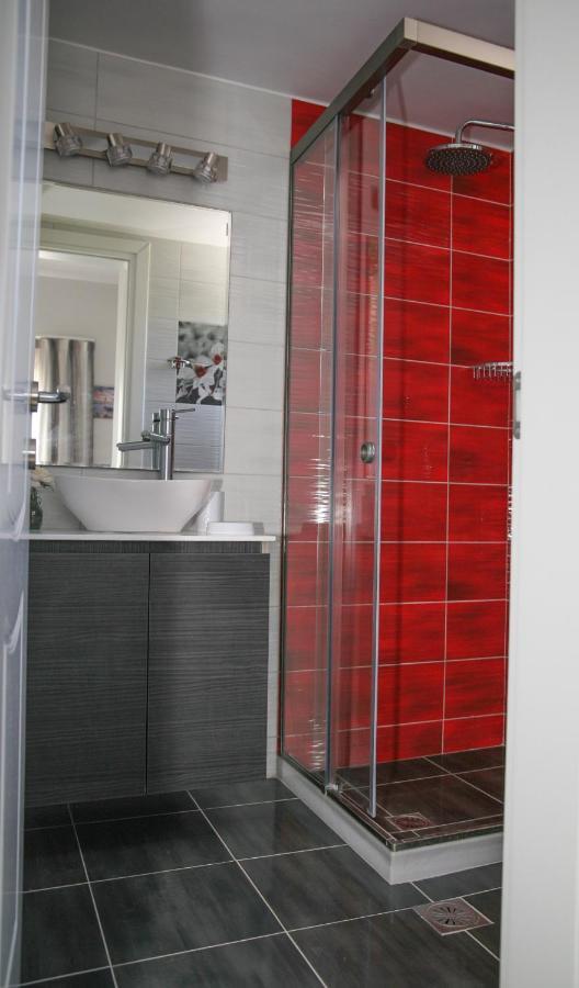 דאסיה Terpsichore Boutique Appartments מראה חיצוני תמונה